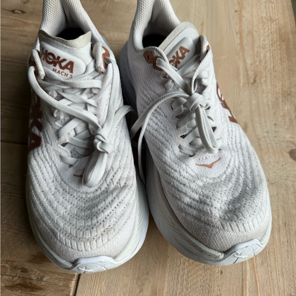 Hoka One One Mach 5